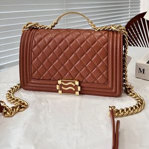 Klasik Lüks Crossbody Bag Tasarımcı Omuz Çantası Kadın Çanta Moda Kozmetik Çanta Mini Donanım Zincir Çantası Elmas Kafes Mini Çanta Çantası Cüzdan Kapitone Çanta