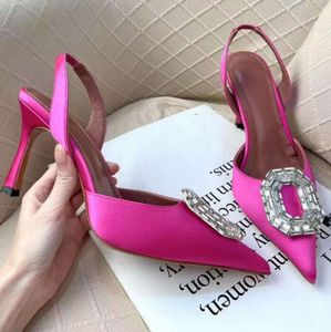 AMINA MUADDI BEGUM DRESS SHOES CRYSTAL-EMBELLISHED BUCKLE Stain Pumps Shoe Spool Heels Sandaler Factory Factor Women's Luxury Designers Evening Sandals 9944ESS