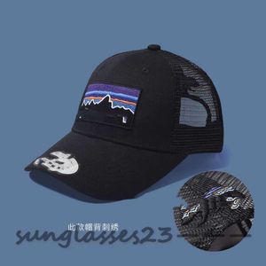 Senaste gröna bollmössor med modedesigners Hat Fashion Trucker Cap High Quality Baseball Cap Embroider