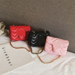 Moda tasarımcı çocuk kız hediyeler üst zincir çantalar çocuk mini sevimli mektup omuz mesleği çapraz bags lüks klasik flip deri tote para çanta