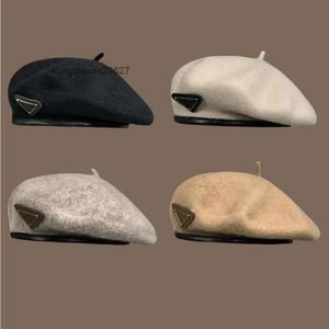 セット帽子スカーフセットベレー帽2022デザイナーベレットレディレターラグジュアリーティディーカシミアハットベレー帽ベレーズアウトドアトラベルウォームウィンターw