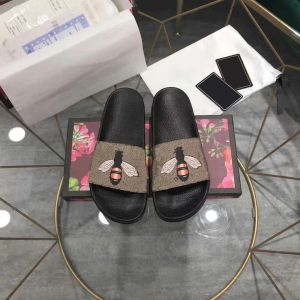 Mode Top Pool G Sandal Designer Sandaler Slipper Män Kvinna Ben Vit Harts Desert Sand Pure Onyx Stone Sage Sage Soot Soot Sulphur West Slide Slide