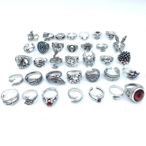 Anéis de banda atacado 50 pcs vintage punk anéis para homens mulheres mix prata banhado moda jóias acessórios cobra crânio animais olho do diabo 231218