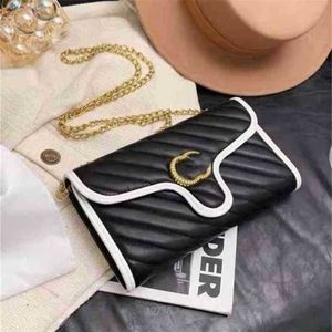 2024 New Designer women's crossbody shoulder Flip type color matching twill chain brand in springW9N7 bag