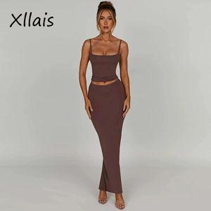 ショートパンツXllais Fall Solid Long Dress Sets Sexy Backless Crop Top and Skirt Suit Fashion Solid Bodycon2ピース