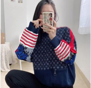 2024 Newvl Women's Luxury Sweaters Designer Autumn Printed Letter Pullover märke Kontrast Stripe Fashion Sweater With Zipper For Girls