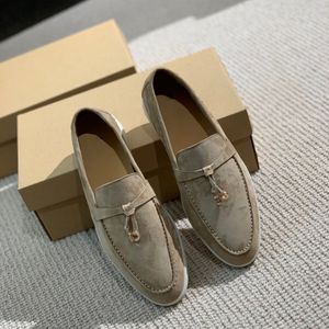 LP Women Shoes أحذية رجال من المكتب أحذية رياضية من جلد الغزال أحذية مسطحة أحذية أحذية امرأة متسكعون قفل المعادن تزيين جولة إصبع القدم البغال المسطحة أحذية صيفية صيفية الأحذية