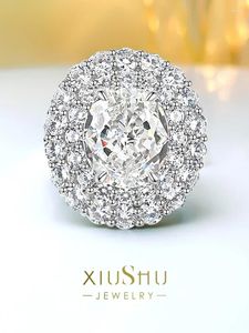 Cluster Rings Luxury Micro Polished Diamond White 925 Silver Ring With High Carbon Niche Design Suitable For Wedding Jewelry