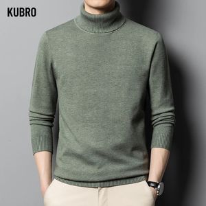 Mens Sweaters Kubro Sonbahar Kış Yüksek Kaliteli Yavurucu Yün Kazak Düz Renk Örgü Sıkı Sıcak Sıcak Sıcak Alt Pullover Top 231218