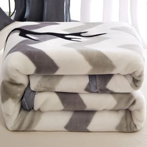 毛布の柔らかい温かいベッド冬の二重層ふわふわしたフェイクファーミンクスローフリースキルト231218