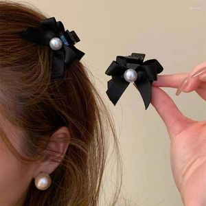 Hårtillbehör 2-stycken Set Black Bowknot Clips for Girls Barrettes Temperament Imitation Pearls Small Crab Claw Pins Kids