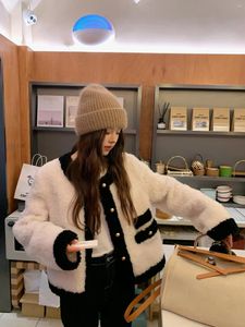 Women's Fur Fashionable 2023 Autumn Winter All-wool Composite All-in-one Short Lamb Coat For Women Thickened Warm