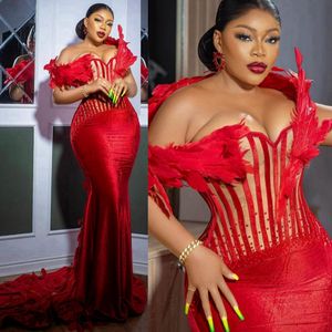 2024 Plus Size Aso Ebi Prom Dresses Portrait Luxurious Feather Mermaid Evening Formell klänning för speciella tillfällen Velvet African Arabiska födelsedagsfestklänningar NL041