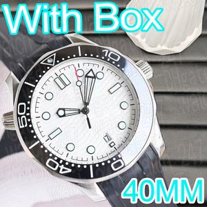 Moda automatyczna zegarki Mężczyźni Designer Luksusowe 40 mm zegarki Automatyczne zegarki Ceramiczne tytanowe stalowe światło wodoodporne wodoodporne nurka mechaniczna Prezent na rękę