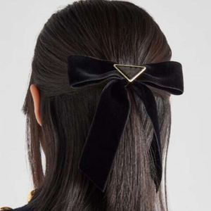 Fashion Bow Barrettes Designer Donna Ragazze Velluto Forcina Carino dolce fermagli per capelli Fermagli per capelli di lusso Lettera classica Forcina per capelli Regalo gioielli WWW