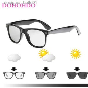 サングラスDohoo New Rice s偏光フォトクロミックサングラス男性の変色UV400 Sun Glasses女性黒いクリアフレームGogglesl231218