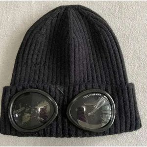 Projektant Dwie obiektywy okulary gogle czapki mężczyźni CP dzianiny czapki czapki czaszki czaszki na zewnątrz kobiety nieuchronne zimowe czapkę Czarną szarą maskę 4170