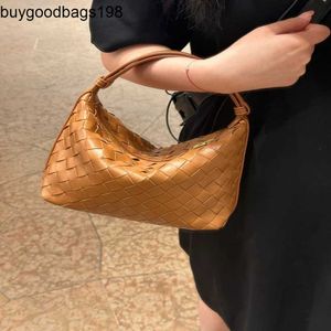 Bottegaaveneta Wallaces Bags 2023 New Woven Mini Shoulder Backpack Divani Bento Bag Underarm Portable Lunch Box