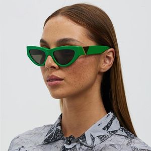 Okulary przeciwsłoneczne modne damskie kocie oko vintage ciemnozielona szeroka noga okulary okulary yk2 małe okulary odporne na UV gafas