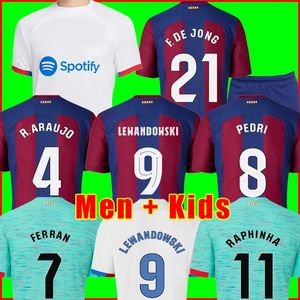 LEWANDOWSKI maglie da calcio 23 24 BARCELLONA PEDRI GAVI FERRAN 2023 2024 F. DE JONG Camisetas maglia da calcio uomo bambini kit set Joao Felix Gundogan Joao Cancelo ARAUJO