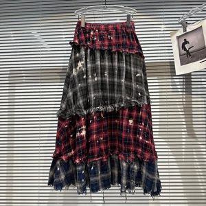 Röcke 2023 Frühlingskollektion Elastische Taille Burgunderrot Plaid Patchwork Ripped Quaste Langer Rock Damen GH624