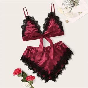 Mulheres sleepwear rendas sexy com decote em v moda sem mangas cetim pijama conjunto bonito top shorts estilo europeu americano lingerie erótica