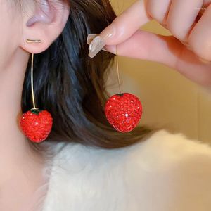 Dingle örhängen söt strass jordgubbe frukt droppe för kvinnor ljus lyx temperament smycken