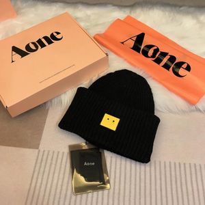 キャップデザイナーaone smiley initted hat for ladies beanie cap winter classic men for men gift