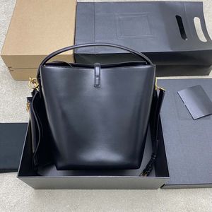 Toppkvinnor Fashion Bags Nylon Leather Shoulder Bag Luxury Designer Crossbody Bags Tote Handbag Lady Messenger Canvas Lady Purse