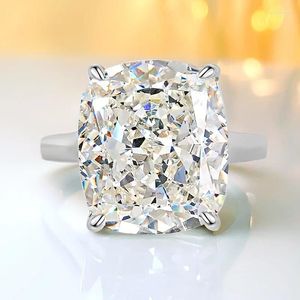 Pierścienie klastrowe luksusowy styl 925 srebrny pierścionek z diamentem srebrny inkrustowany z wysokim węglowym ślubem klasy 5A