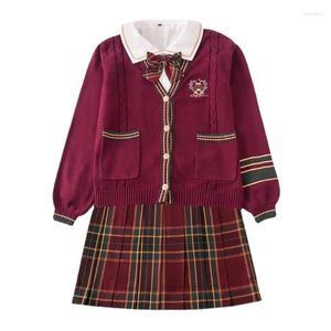 Conjuntos de roupas Natal Urso Uniforme Escolar Malha Suéter Bordado JK Estilo Japonês Marinheiro Terno Xadrez Saia Plissada Anime Cos Traje