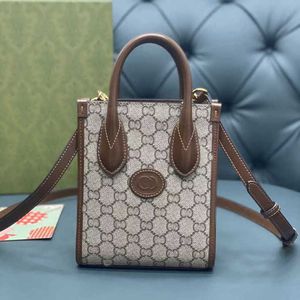 2024 Yeni Tasarımcı Kadınlar Crossbody Omuz Omuz Omuz Deri Müzik Günlük Çok Yönlü Eski Çiçek Mini Tote Womensb önce Nes Houlderm Bag