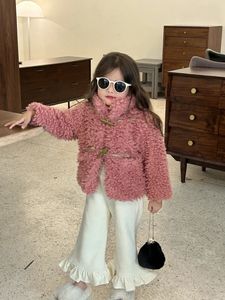 ジャケットファッションファッション秋の冬の女の赤ちゃん毛皮のコートピンクベージュ2本のホーンボタン幼児カーディガンパーカーウォームキッズアウトウェア231218