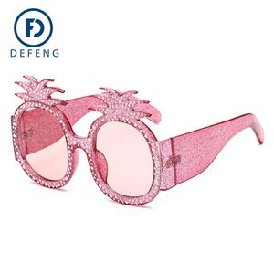 Occhiali da vista con decorazione in cristallo stile estivo con strass lucidi Occhiali da sole con montatura ad ananas per donna Occhiali da sole anti UV Fashion261G