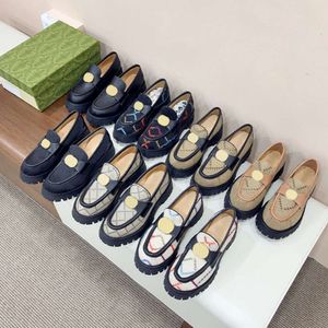 Loafers Frauen Designer Plattform Freizeitschuhe Herbst Leder Metall Schnalle Einzelne Ballerinas Schuh Kleid Schuhe mit Box 500