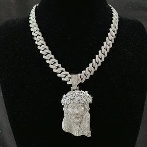 Luxury Fashion Designer Jesus Head Pendant Necklace High-end Atmosphere Cuban Chain Trendy Hip Hop Necklace Casual Style Men's Jewelry Necklace with Diamonds