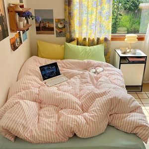 Conjuntos de cama 2023 Japão e Coréia Estilo Algodão Listrado Design Suave Capa de Edredão Amigável à Pele