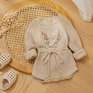 Пуловер с цветочной вышивкой для маленьких девочек, свитер, комбинезон для новорожденных, вязаная одежда с длинными рукавами и шнурком, трикотаж принцессы, зимний осенний комбинезонL231215