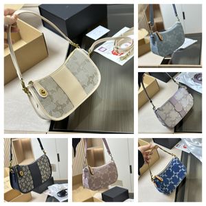 デザイナーバッグCOAハンドバッグトートスウィンガー女性Klare Lonnie Shoulder Crossbody Kay Cosmetic Bag Wallet Luxury Satchels Shopper underarm Purse Dhgateバックパック