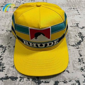 Желтая бейсболка Rhude с вышитой полосатой нашивкой для мужчин и женщин 1 1, высококачественная уличная солнцезащитная регулируемая шляпа с широкими полями271t