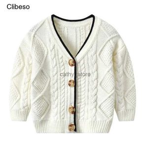 Pullover 2023 British Style Baby Boys Autumn Zima Knigan Kidigan Kids V-Neck- Dzian Kurtka Swater Kurting Masher Knit Coatl231215