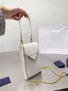 Designväska axelväska mini handväska med gyllene kedja axel rem kompakt minimalistisk design mobiltelefonpåse bakkort slot ficka multipurpose fashoion pochette