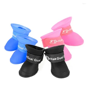 Köpek giyim 4pcs/set köpekler ayakkabı şeker renkleri kauçuk su geçirmez yumuşak evcil hayvan yağmur botları köpek kedileri için s/m/l