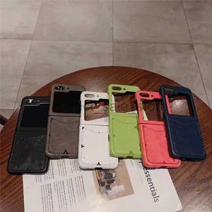 مصمم الحالات الهاتفية Samsungs Flip 5 حالة رسائل أزياء لـ Samsung Z-Flip 4 Z Flip 3 5G Leather Card Cover Cover الخلفية