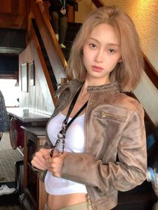 Kvinnorjackor Vintage Distressed Varsity Leather Jacket 2023 Fall Zippers Coat for Women Maillard Croped High Quality Streetwear