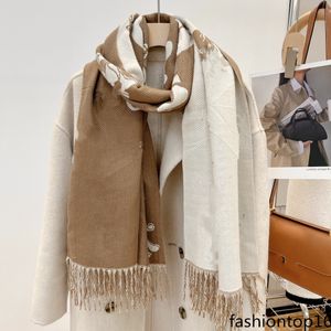 Nytt 100% Top Silk Cashmere Scarf Women's Autumn and Winter All-In-One Korean Shawl Fashion Märke Färg Super är Super Soft Warm Kiss