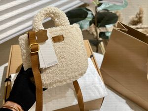 Lüks Tote Kadınlar Crossbody Tag Lamb Saç Gerçek Deri Büyük Kapasite UG Kış Özel Tasarımcı Çantası