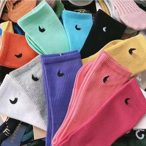 Mens Sport Sock Disigner Sock for Woman Stocking Pure Cotton Sport Sockings 양말 흡수성 짧은 보트 양말 고급 스포츠 가터 그냥 해요