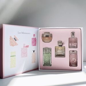 العطور الحسناء 5pcs العطور للنساء كولونيا رذاذ ضباب رذاذ للجنسين الخيزران فلورا بلوم للجنسين.