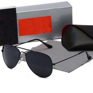 Designer aviator 3025r Occhiali da sole per uomo Occhiali Donna Protezione UV400 Tonalità Lenti in vero vetro Montatura in metallo dorato Guida Pesca Sunnies con scatola originale